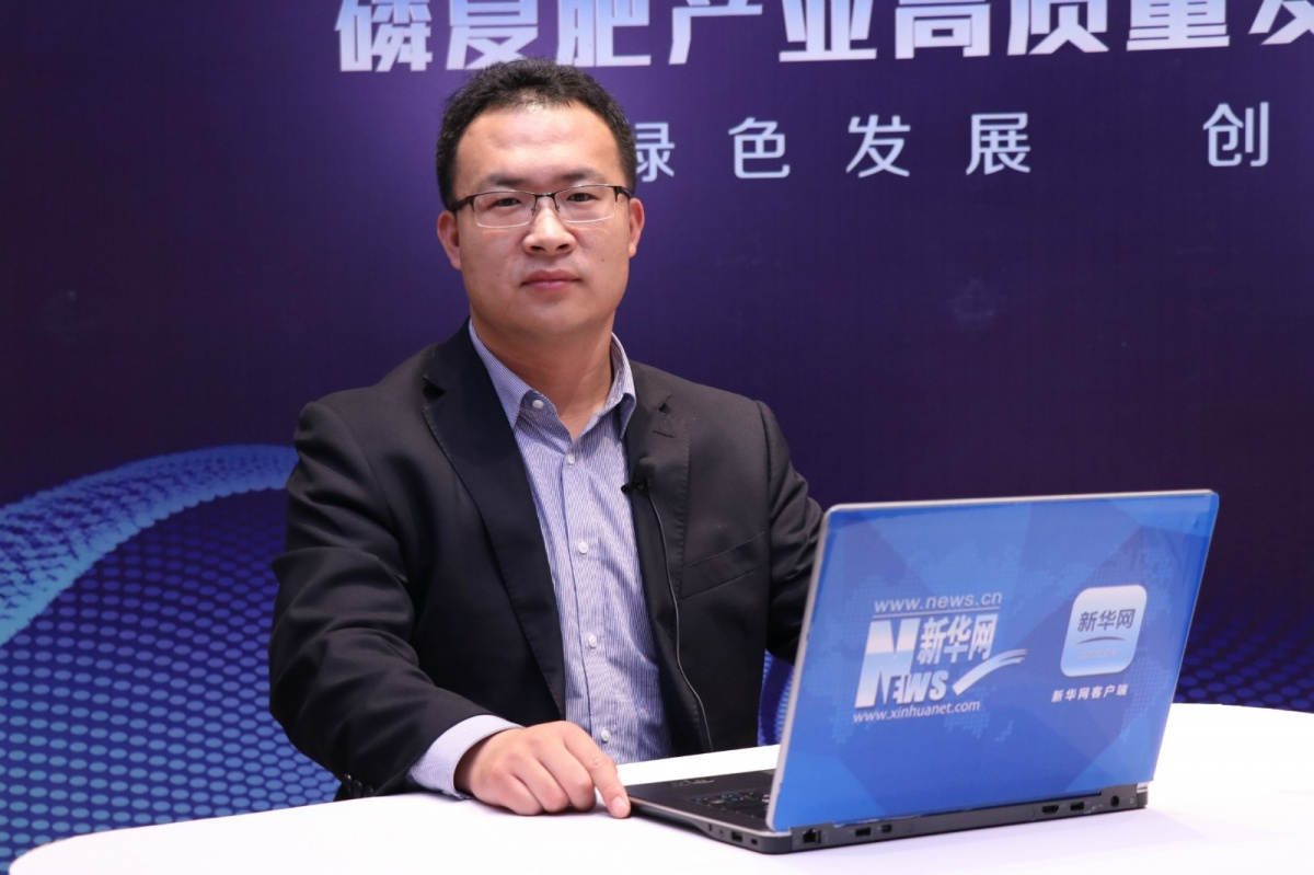 乐鱼体育副总裁：王雁峰（新华网采访图）_meitu_7.jpg